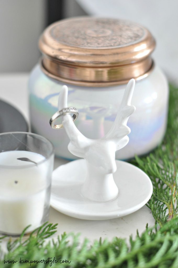 Reindeer ring holder