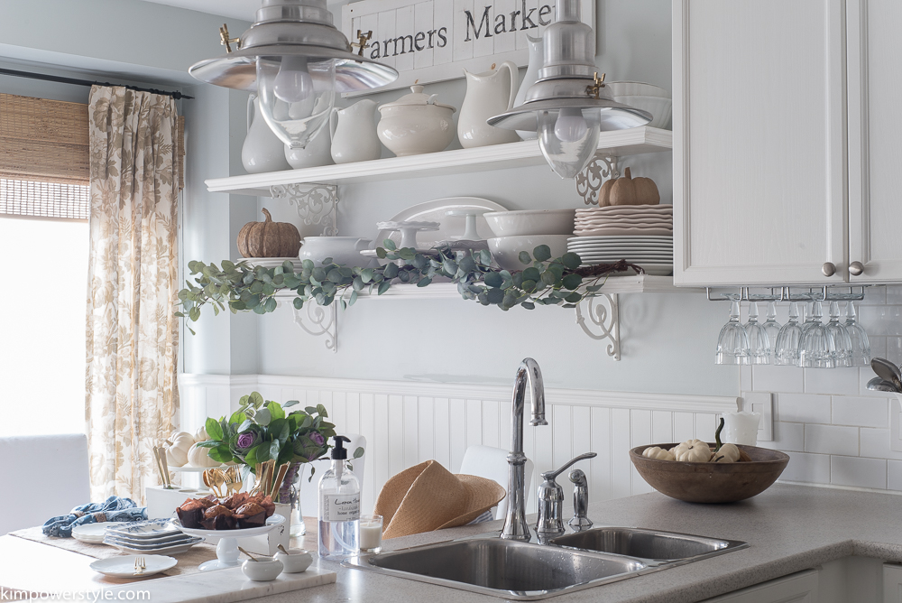 Fall Tour in the Breakfast Nook