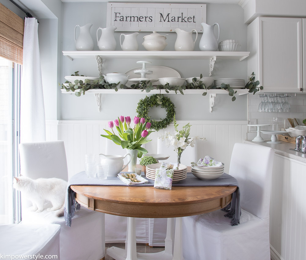 A Simple Spring Brunch Tablescape