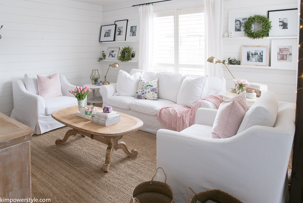 Spring Decor in the Living Room